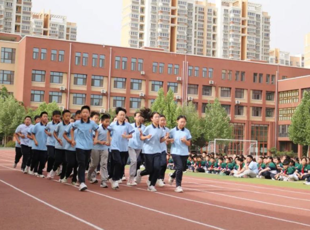 提高选用的灵活性和适配性真真实正让教辅服务于学生减轻家长